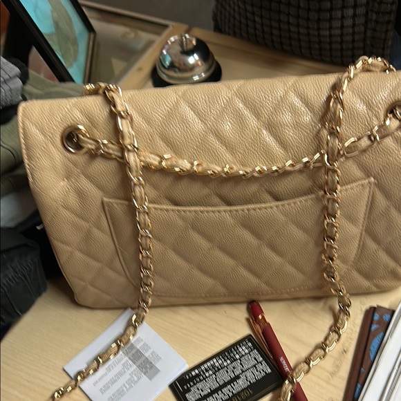 Channel Beige Quilt luxury Leather Bag - Picture 5 of 16